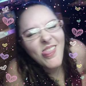 Meet your Posher, Aly